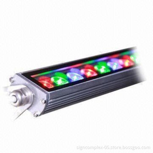 LED Wall Washer with 3mm tempered glass cover, strong protection and good optical function